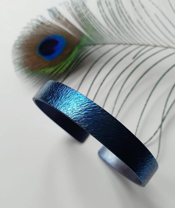 Titan Armreif Schmuck Blau violett farbverlauf