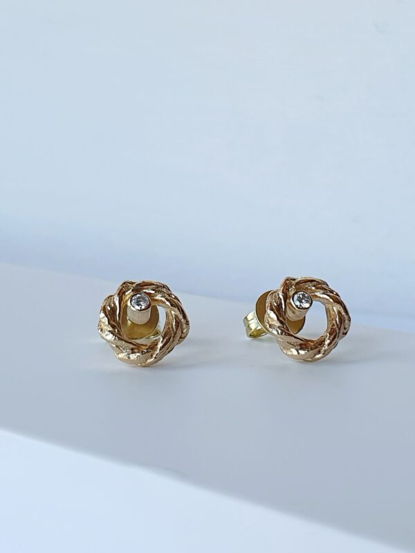 Zarte Roségold-Ohrstecker 585 mit Brillant