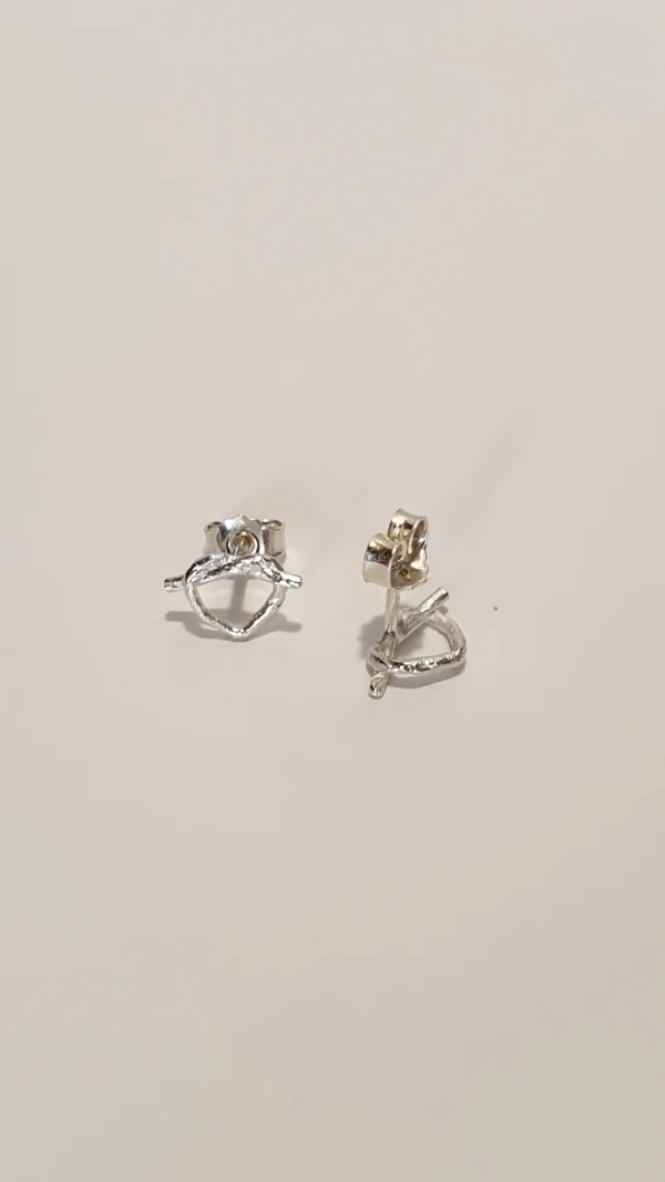 Zarte Herz-Ohrstecker aus 925 Silber