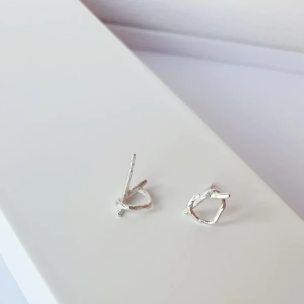 Zarte Herz-Ohrstecker aus 925 Silber