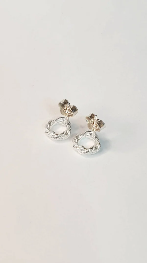 Kreisförmige Ohrstecker aus 925 Silber