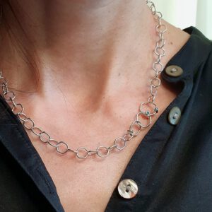 Handgemachte Silberkette 925 London Blue Topas Halskette Geometrische Gliederkette