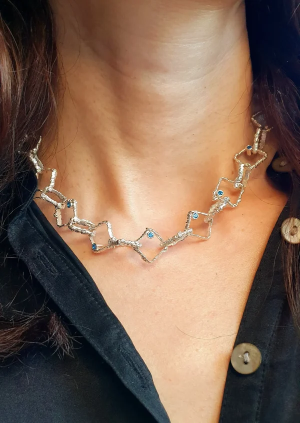 Design Halskette Silber 925 – viereckige Gliederkette mit Kaschmir Topas, handgemacht & minimalistisch