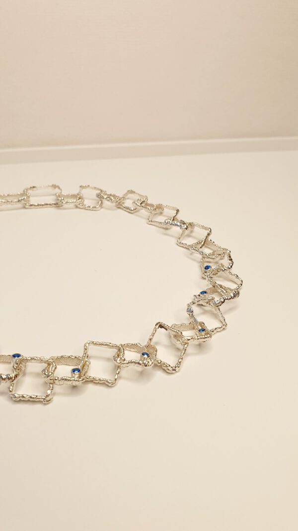 Design Halskette Silber 925 – viereckige Gliederkette mit Kaschmir Topas, handgemacht & minimalistisch